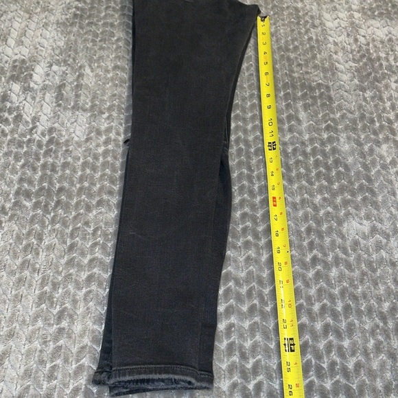 American Eagle Curvy Hi-Rise Black Distressed Jeggings.  Black. Size 10 - Picture 12 of 12